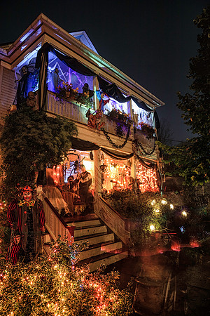 Love these people's house!  Happy Halloween!